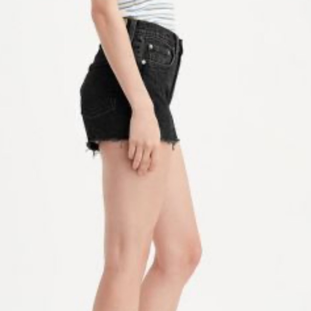Levi’s 501 button fly black jean shorts - Picture 4 of 11